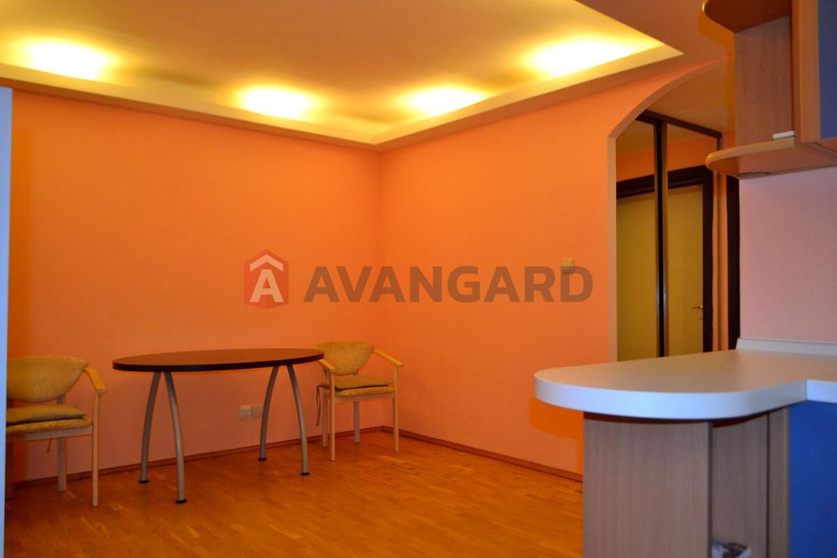 2 ��. ��������, 46 / 22 / 18 ��. �., 4/9 ������ ���� 8