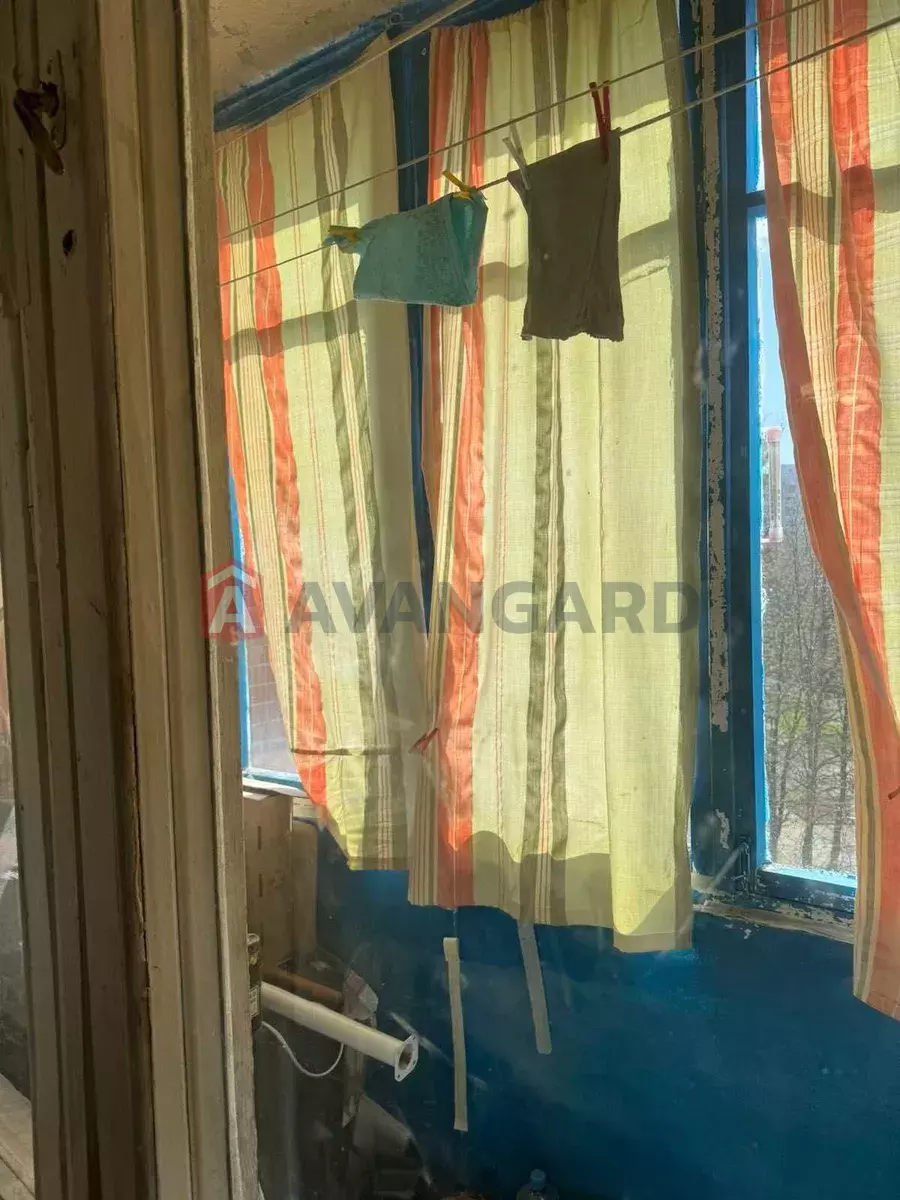 1 ��. ��������, 36/-/9 ��. �., 6/9 ������ ���� 10