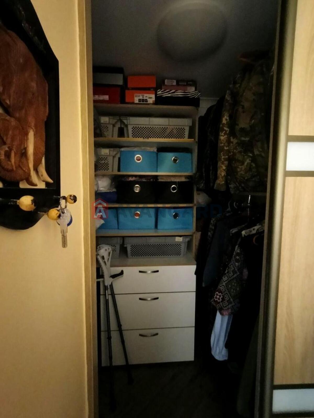 2 ��. ��������, 78/59/11 ��. �., 5/5 ������ ���� 6