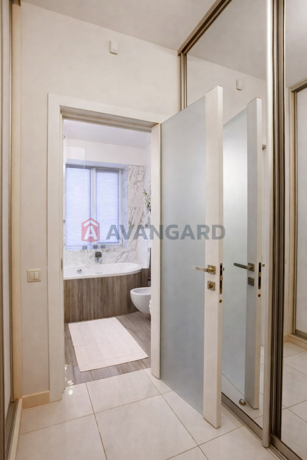 1 ��. ��������, 34/18/5 ��. �., 5/5 ������ ���� 10