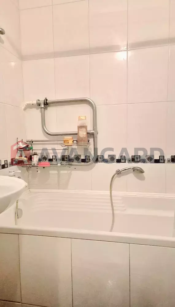 3 ��. ��������, 70/-/7 ��. �., 2/5 ������ ���� 2