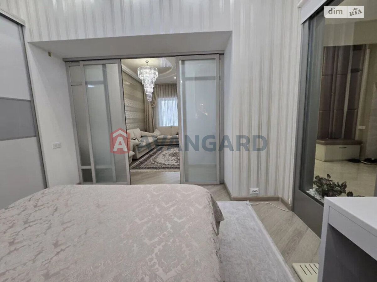 2 ��. ��������, 90/-/28 ��. �., 1/10 ������ ���� 9