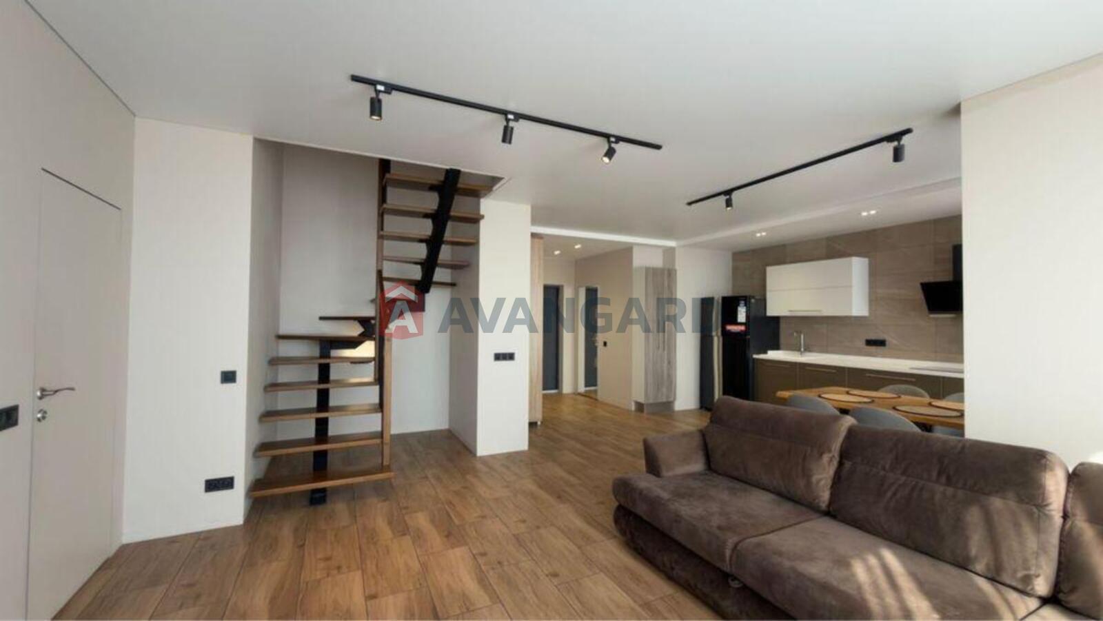 4 ��. ��������, 135/-/23 ��. �., 24/25 ������ ���� 1