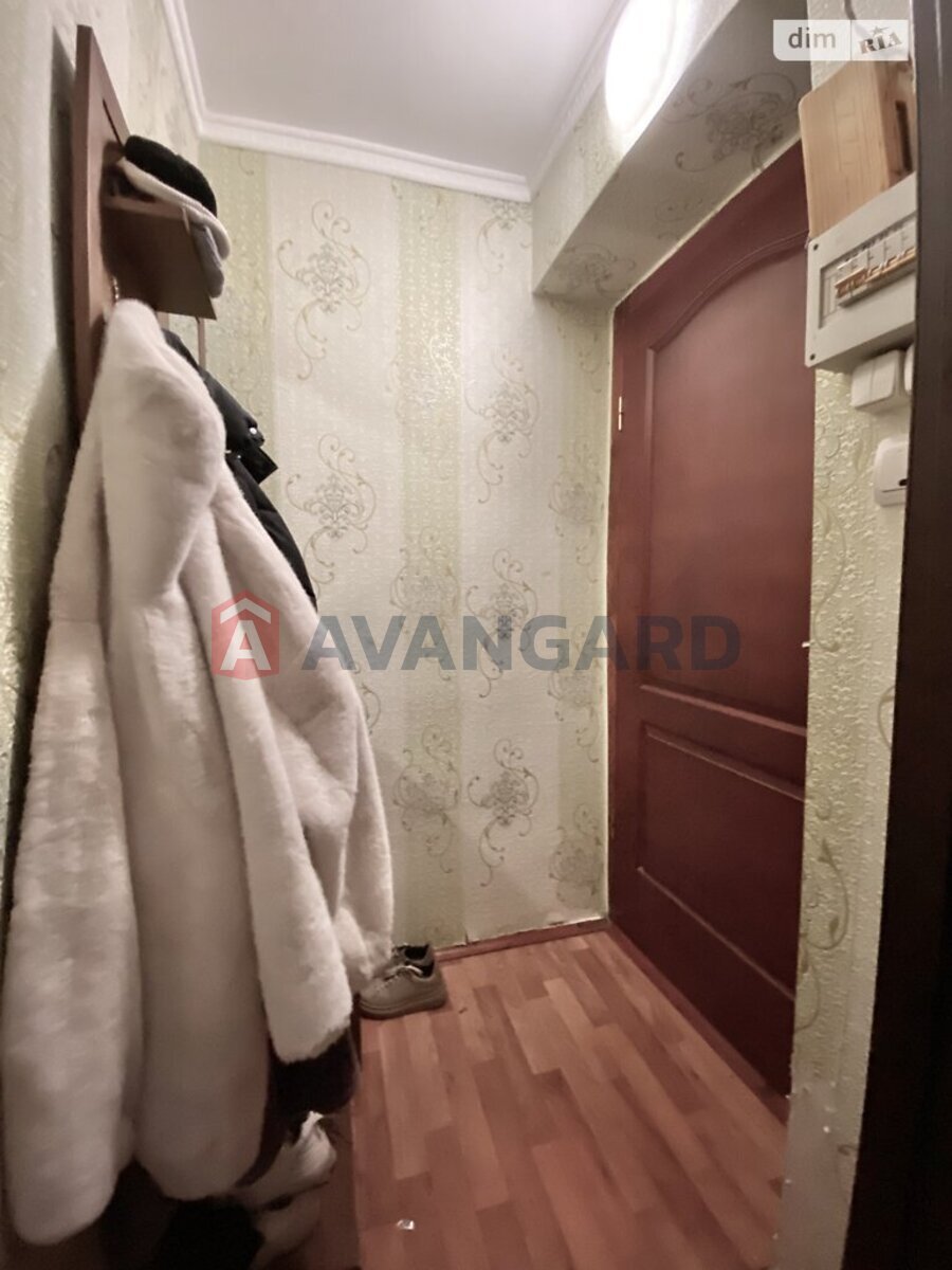 1 ��. ��������, 23/18/- ��. �., 3/5 ������ ���� 15