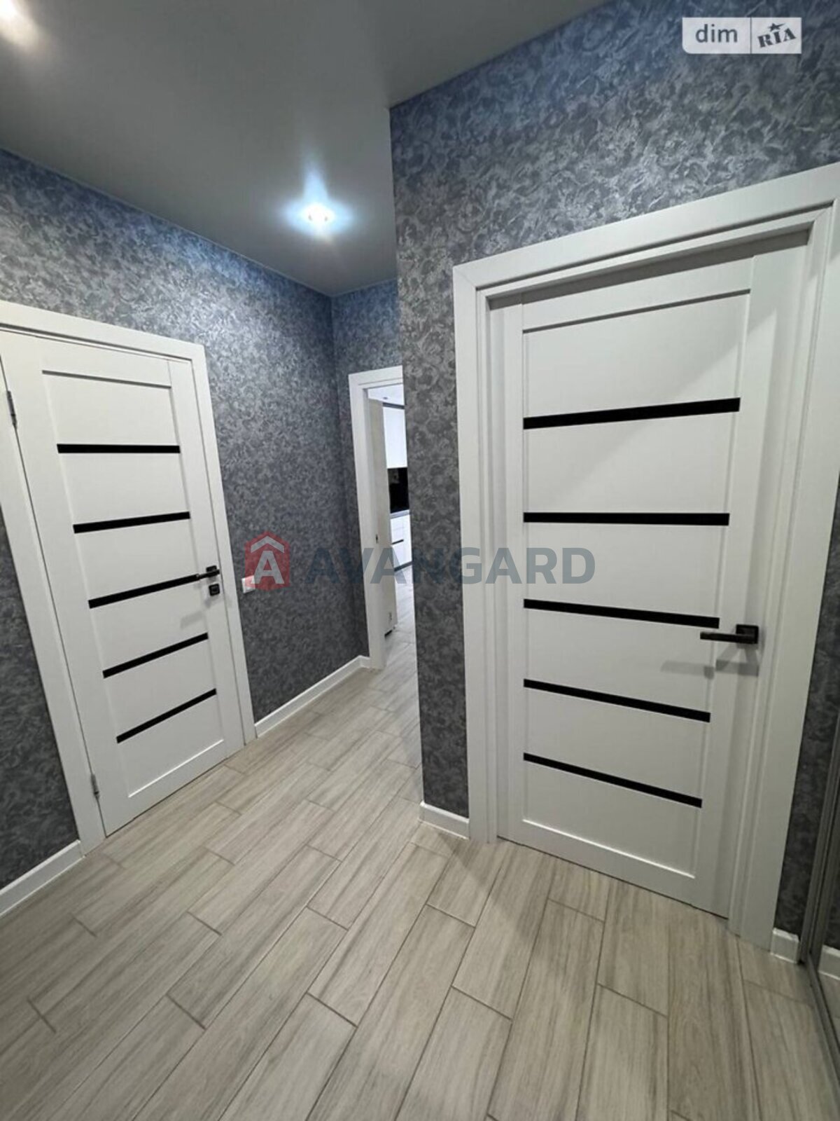 1 ��. ��������, 46/18/16 ��. �., 8/10 ������ ���� 7