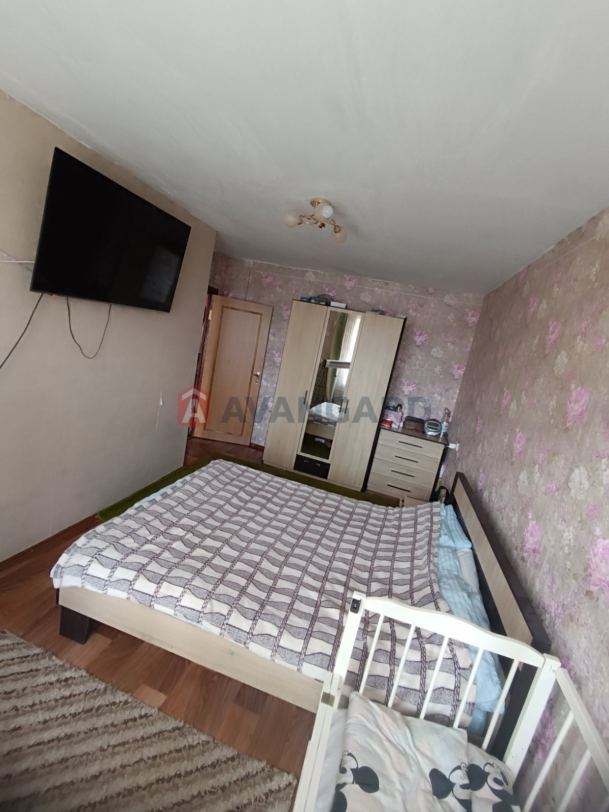 3 ��. ��������, 59/-/- ��. �., 5/5 ������ ���� 8