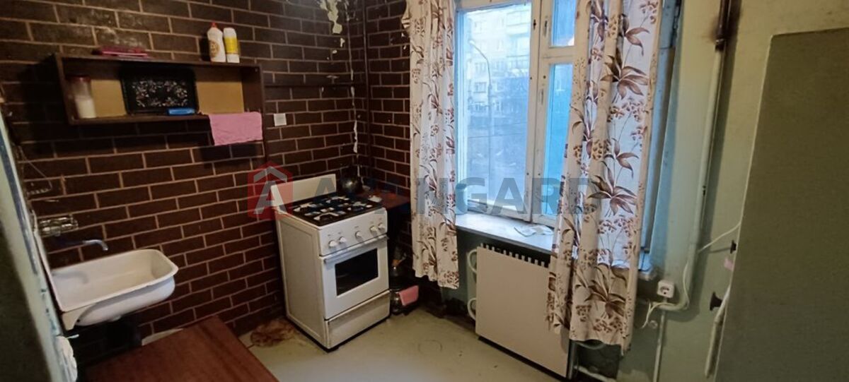 2 ����. ��������, 42/-/7 ��. �., 3/5 ���� ���� 1