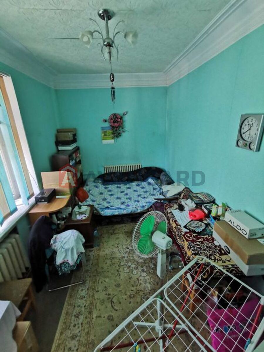 4 . , 89/-/9 . ., 3/4   13