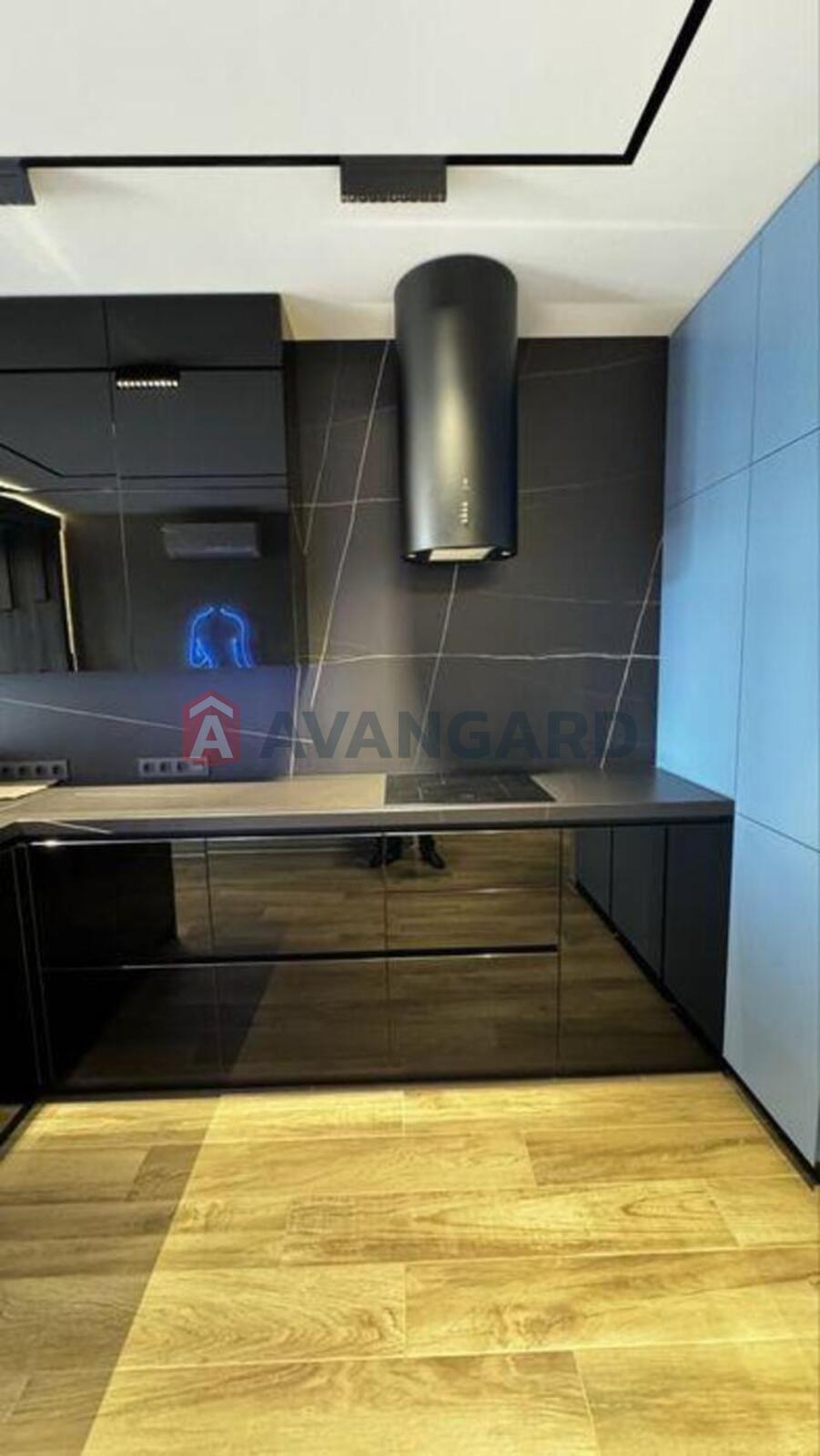 2 ��. ��������, 76/-/23 ��. �., 17/24 ������ ���� 18