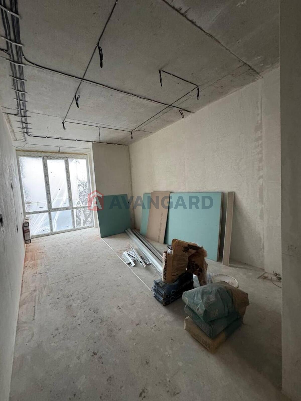 1 ��. ��������, 26/15/5 ��. �., 4/5 ������ ���� 8