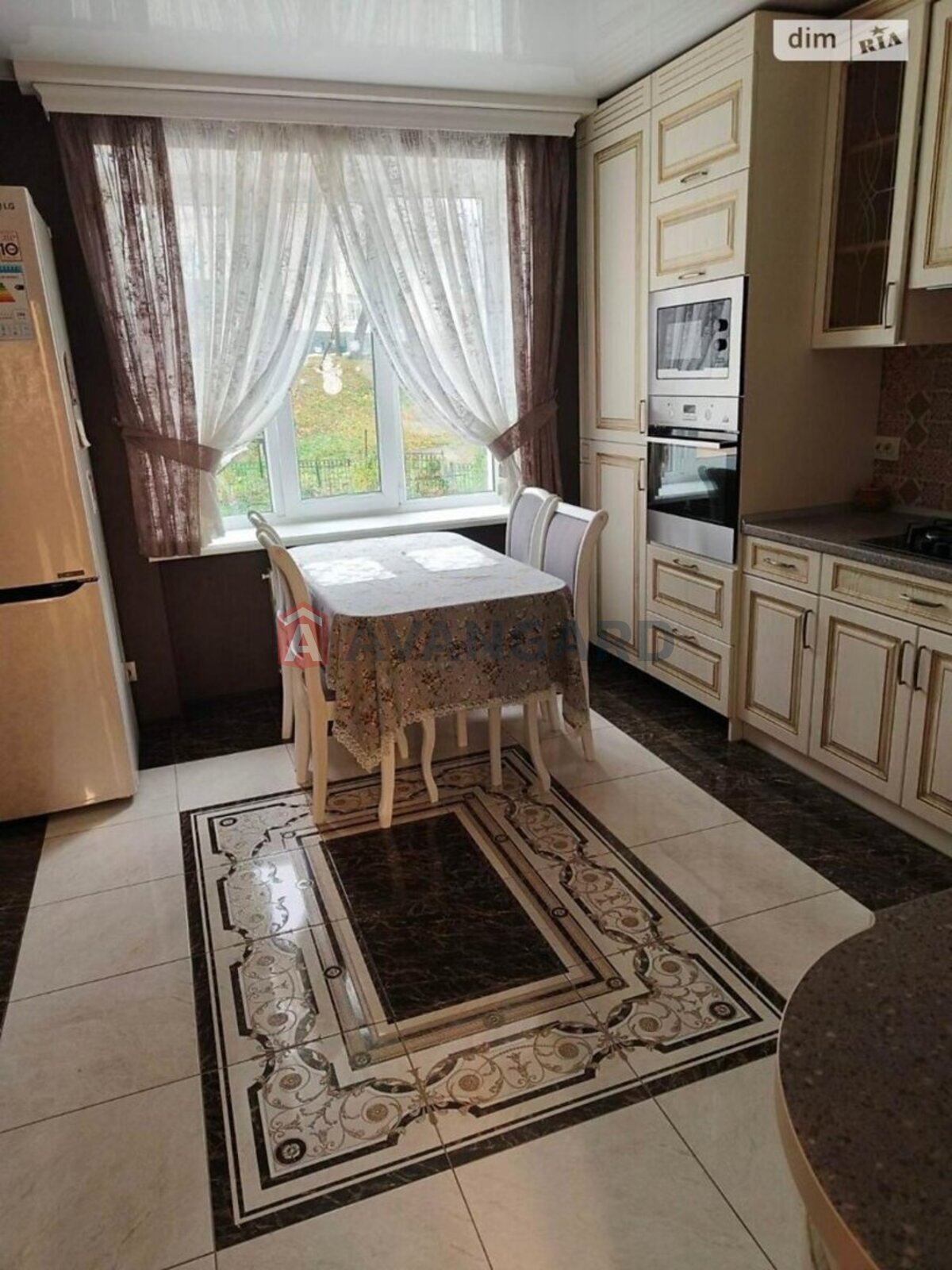 3 ��. ��������, 92/53/14 ��. �., 3/10 ������ ���� 1