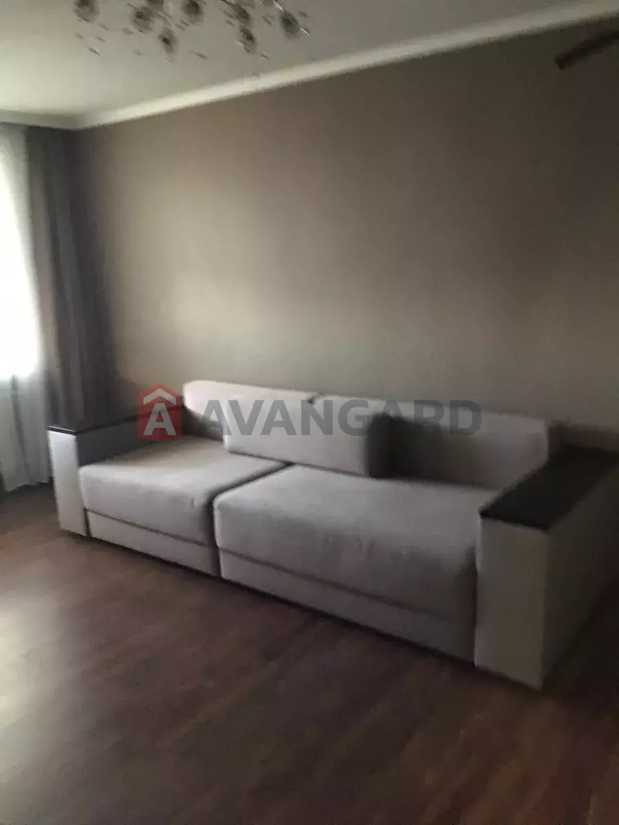 2 ��. ��������, 49/-/8 ��. �., 9/9 ������ ���� 3