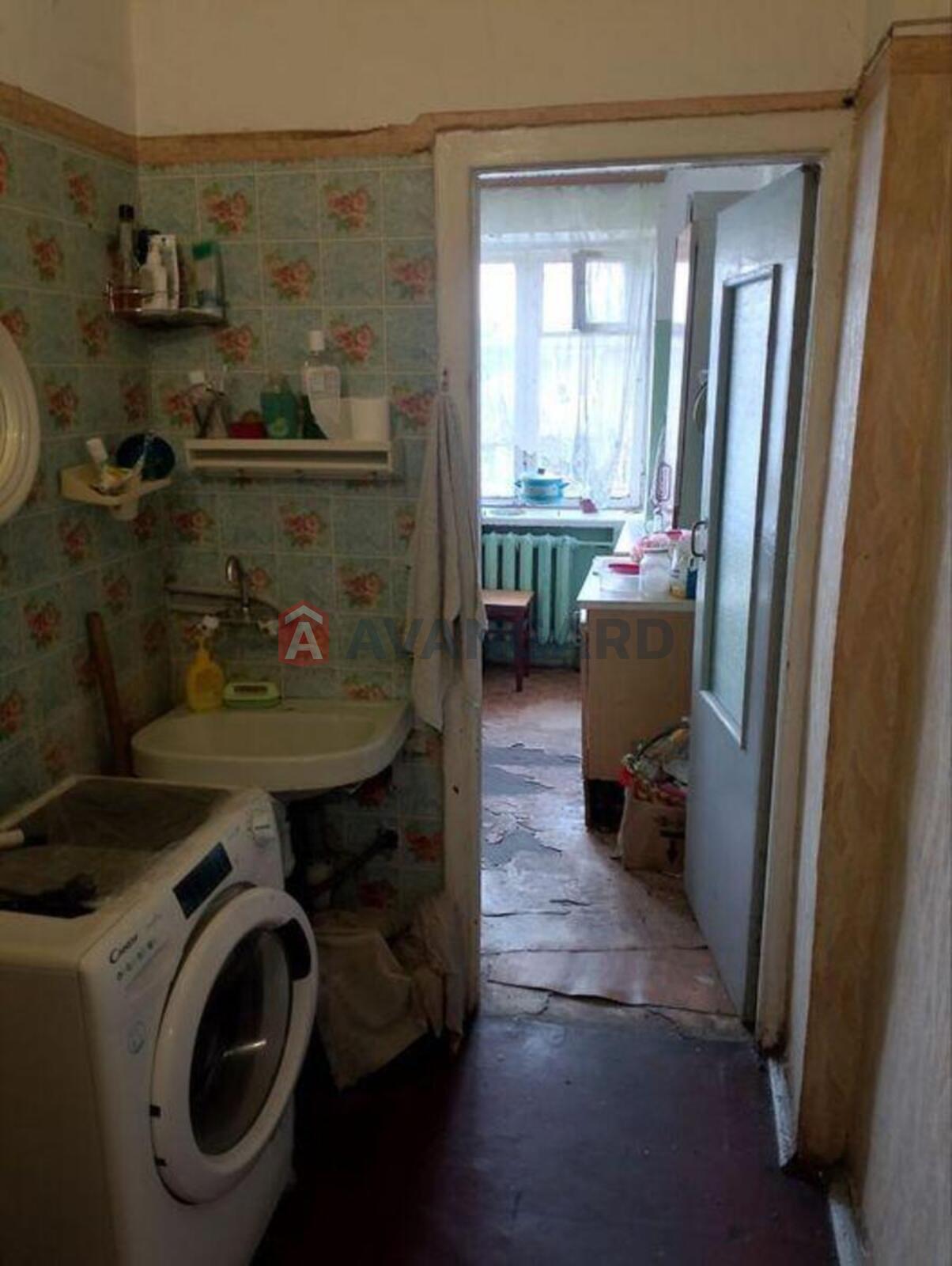 1 ��. ��������, 17/-/10 ��. �., 5/5 ������ ���� 8