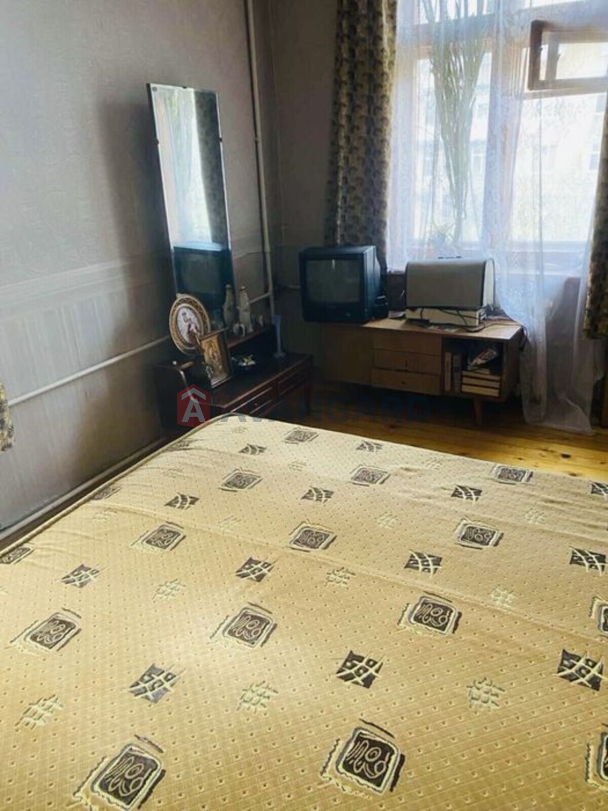 2 ��. ��������, 53/-/8 ��. �., 2/5 ������ ���� 5