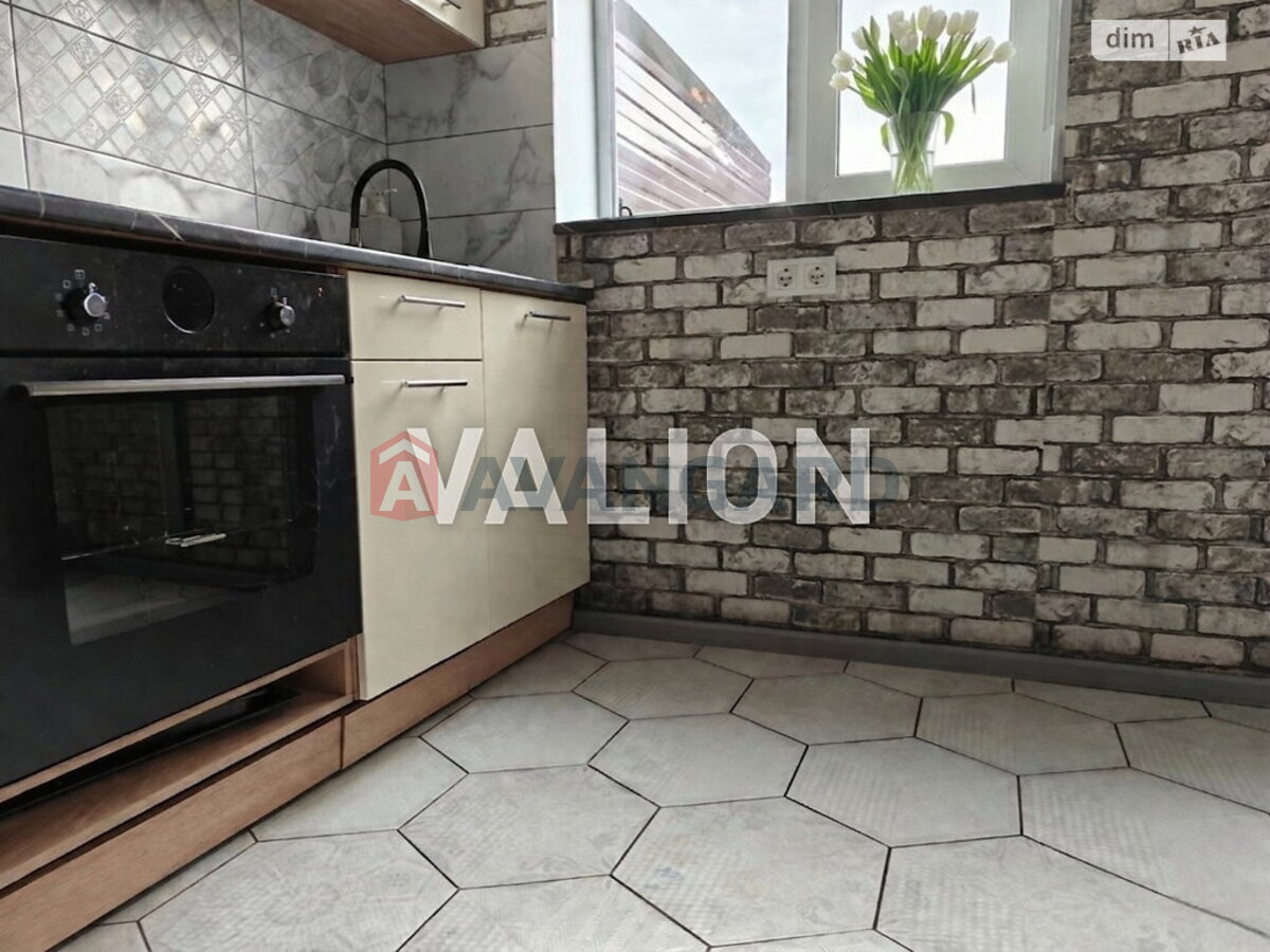 1 ��. ��������, 40/29/12 ��. �., 1/2 ������ ���� 3