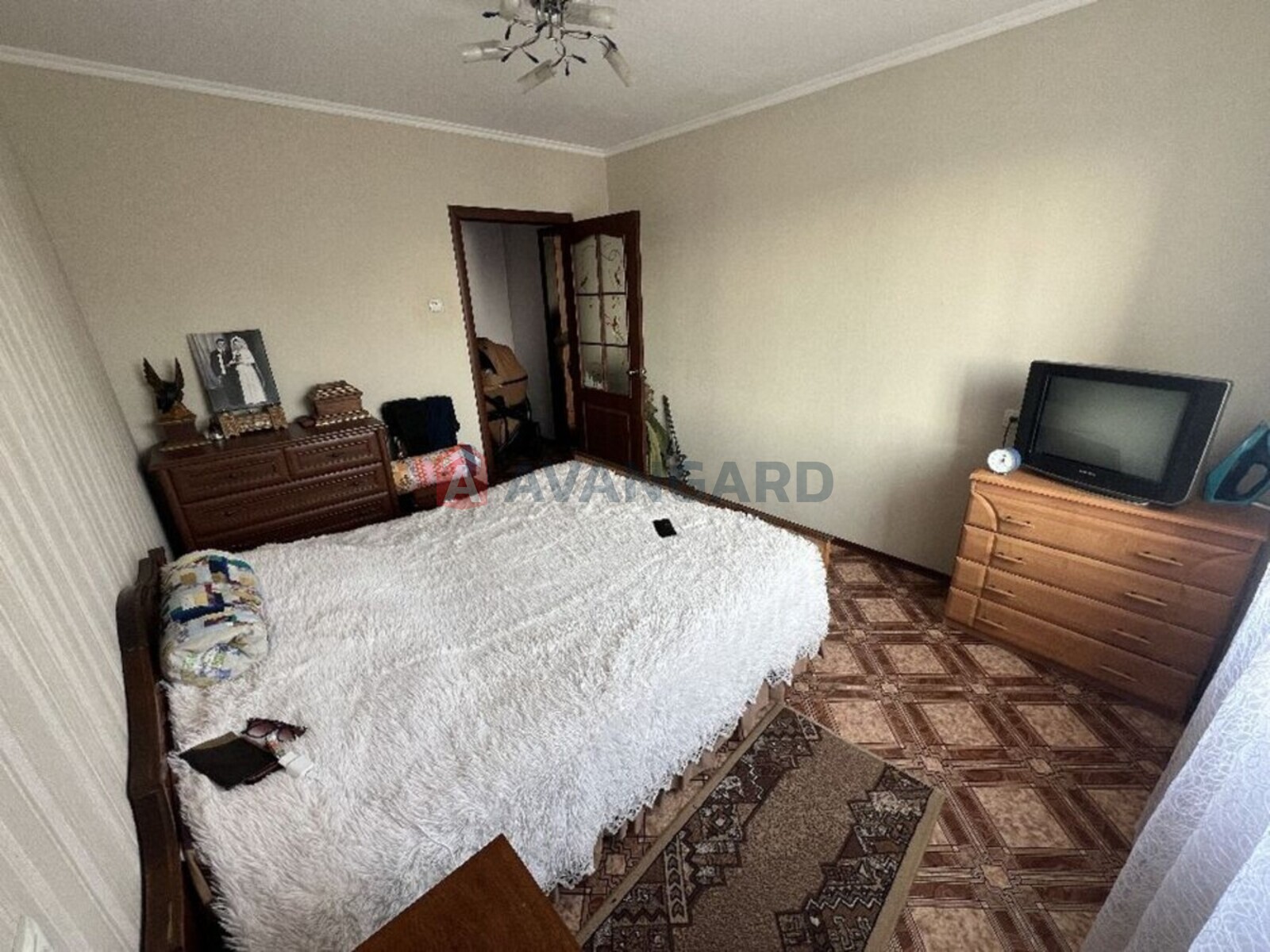 2 ��. ��������, 51/-/8 ��. �., 3/9 ������ ���� 6