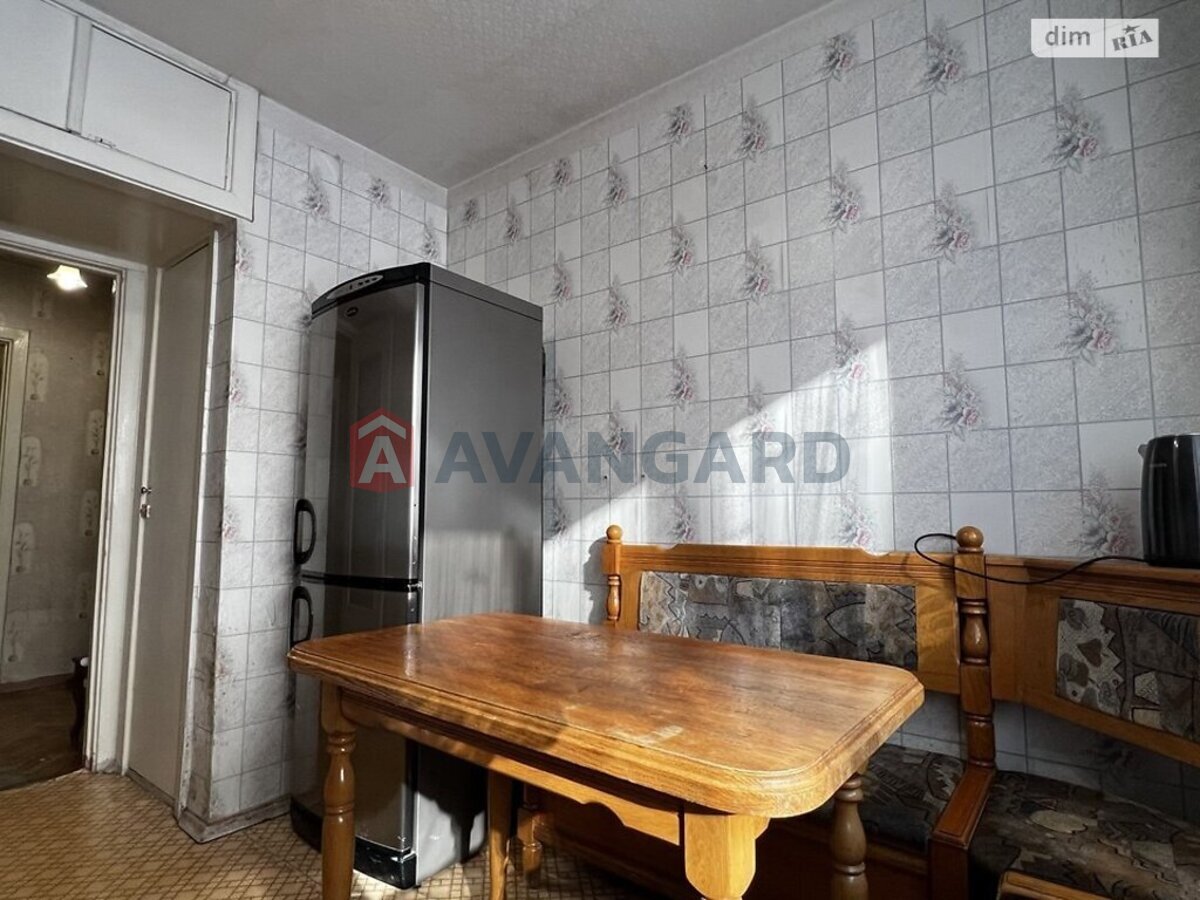 2 ��. ��������, 51/30/7 ��. �., 2/12 ������ ���� 8