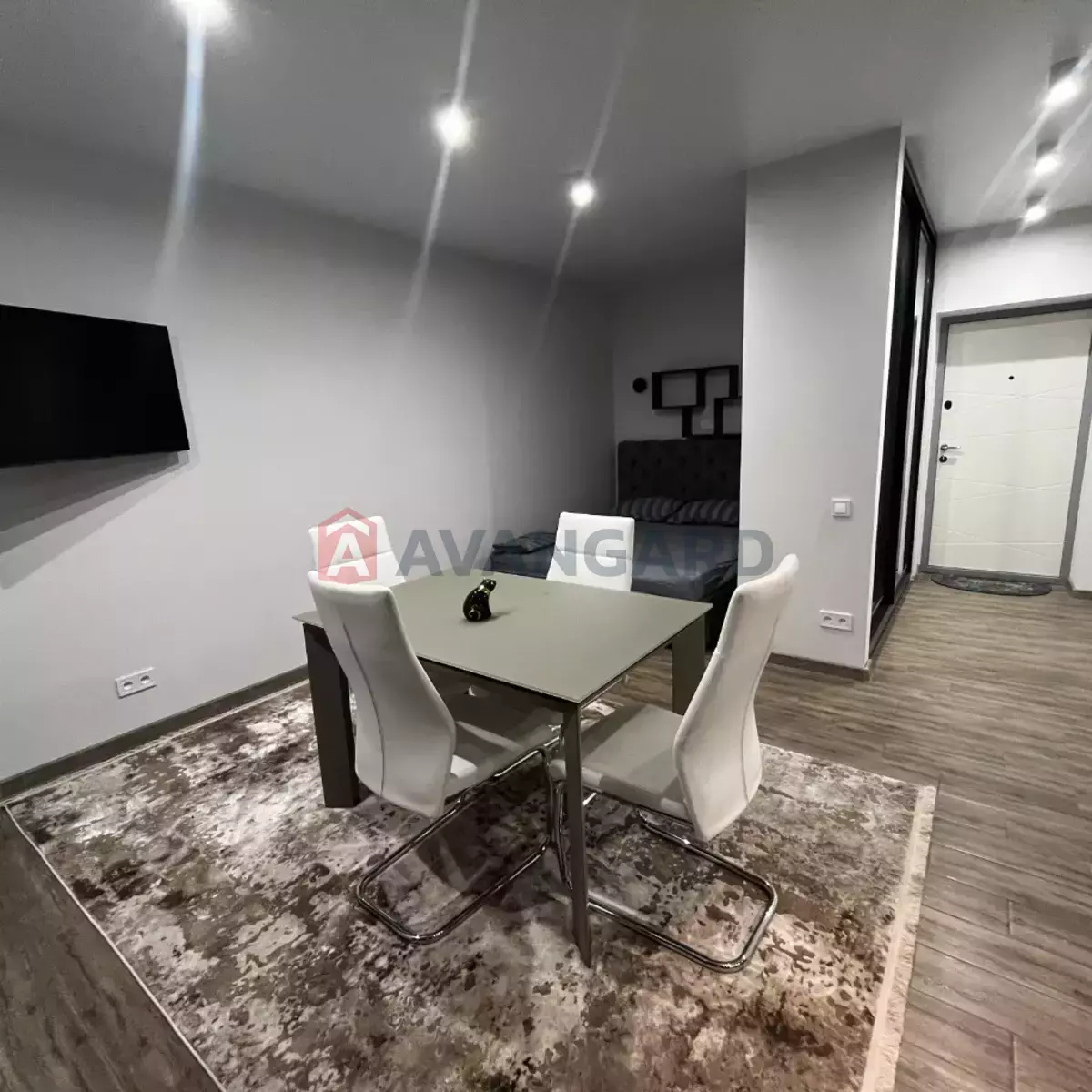 1 . , 43/-/- . ., 7/10   6