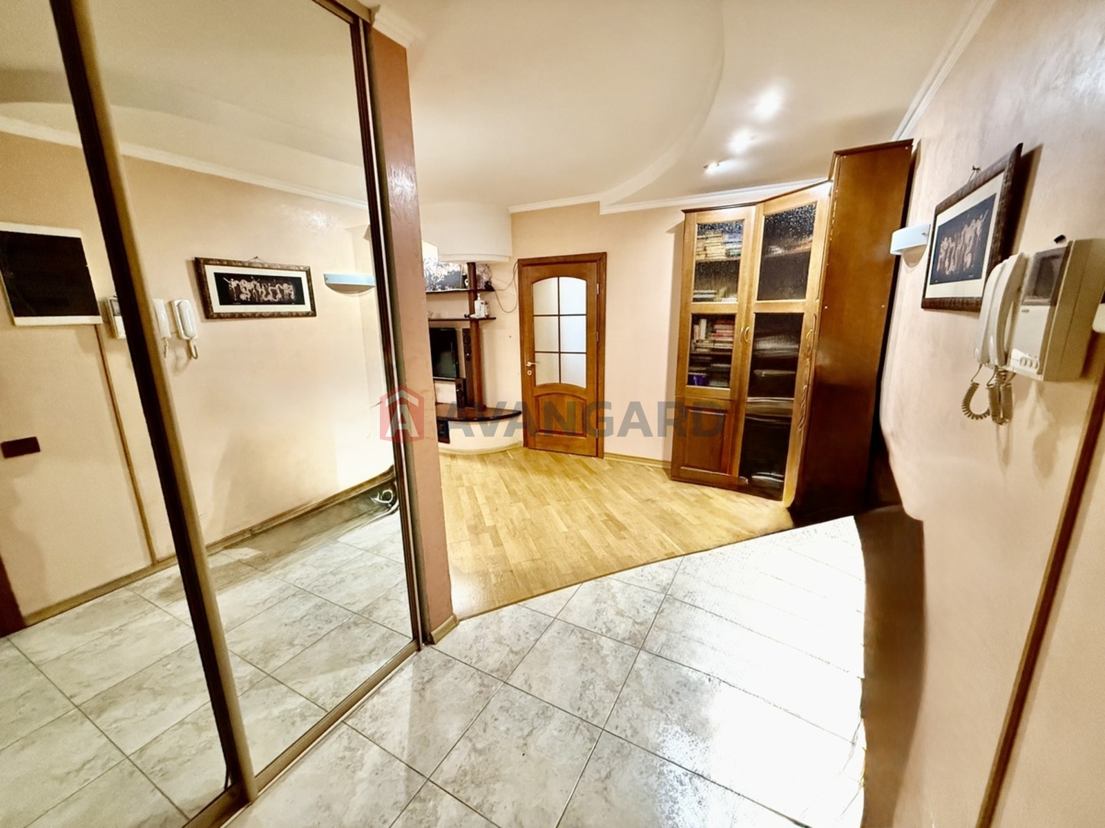 4 ��. ��������, 152/125/20 ��. �., 3/10 ������ ���� 3