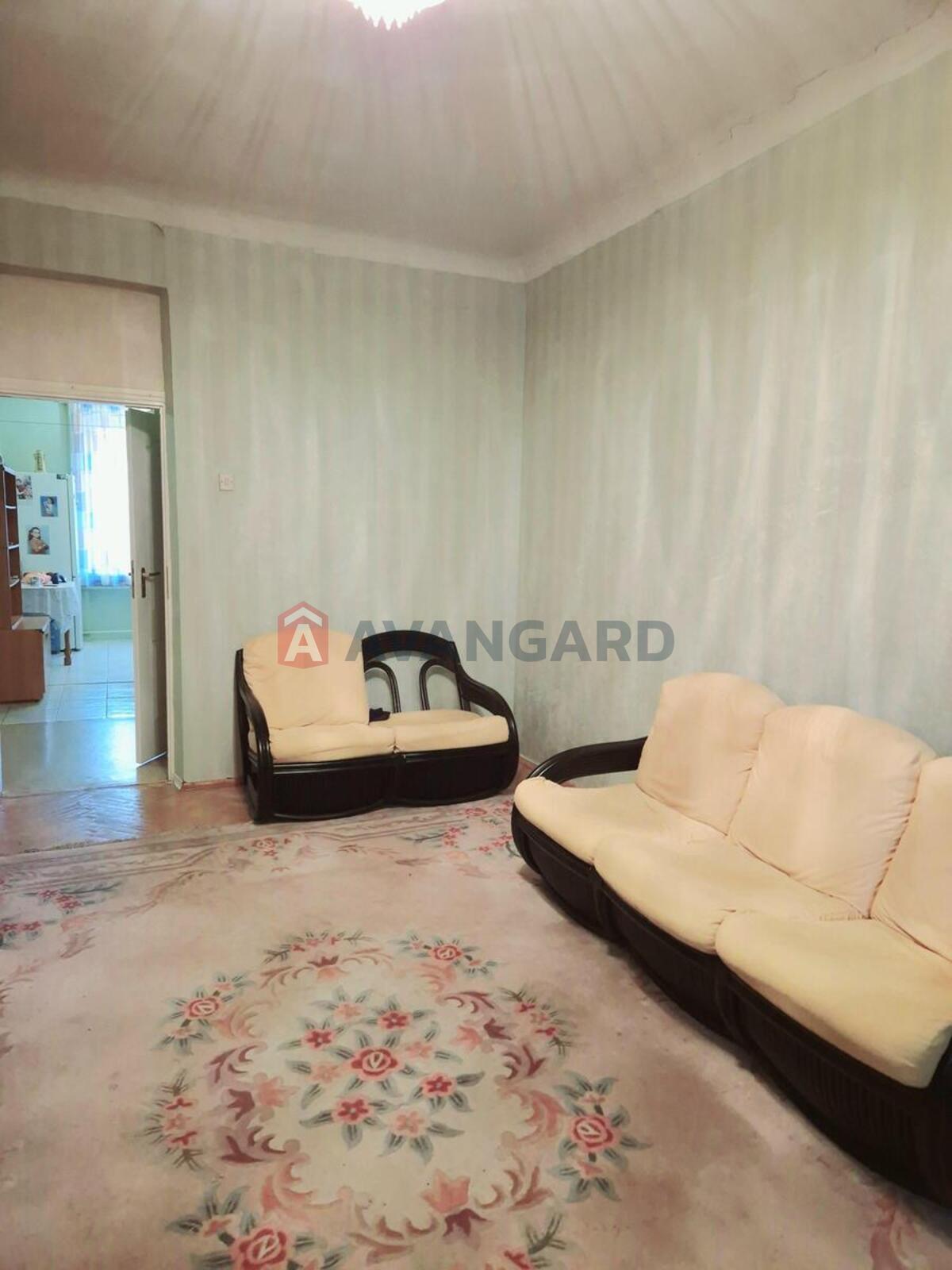 3 ��. ��������, 70/-/9 ��. �., 2/5 ������ ���� 11