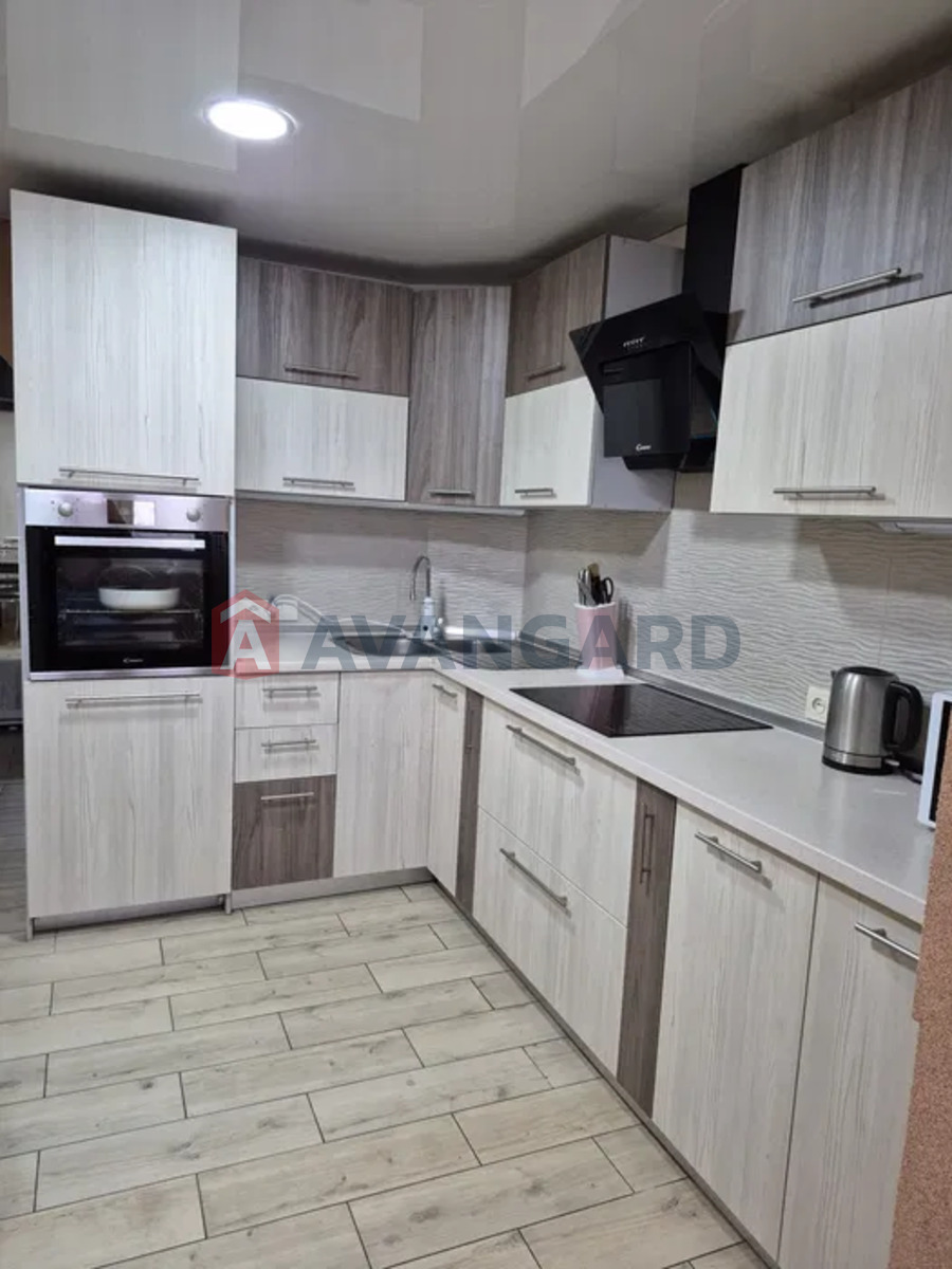 3 ��. ��������, 74/-/12 ��. �., 10/14 ������ ���� 16