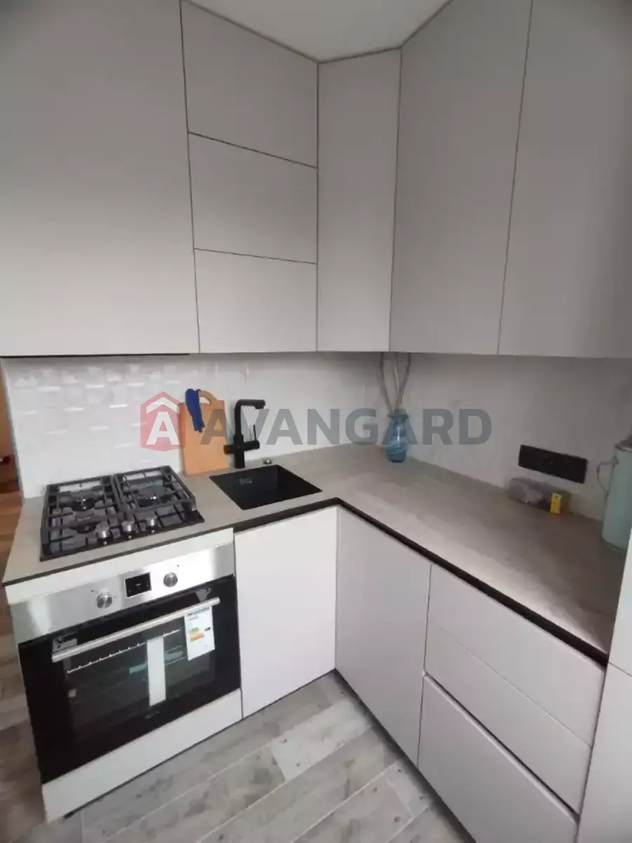 2 ��. ��������, 44/29/6 ��. �., 4/5 ������ ���� 3