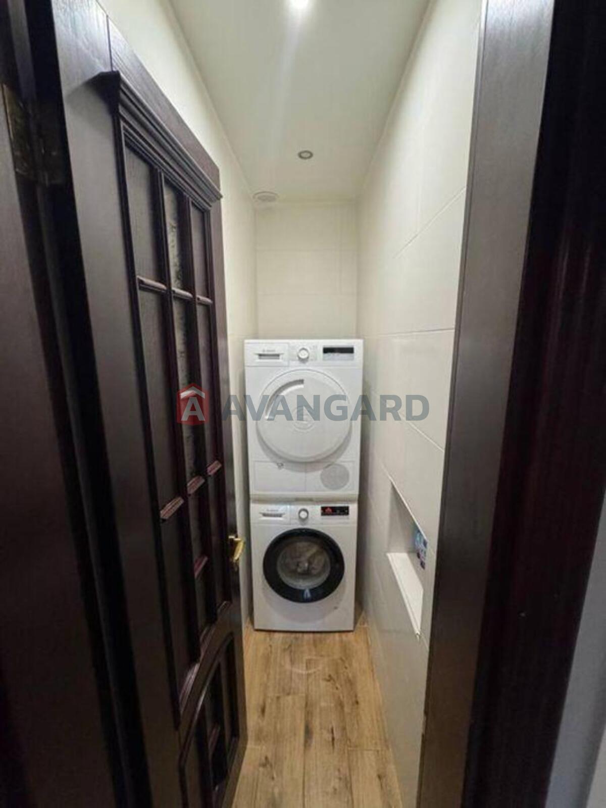 5 ��. ��������, 158/-/23 ��. �., 3/6 ������ ���� 22