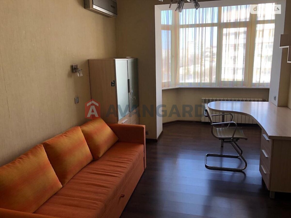 3 ��. ��������, 115/100/12 ��. �., 7/9 ������ ���� 13