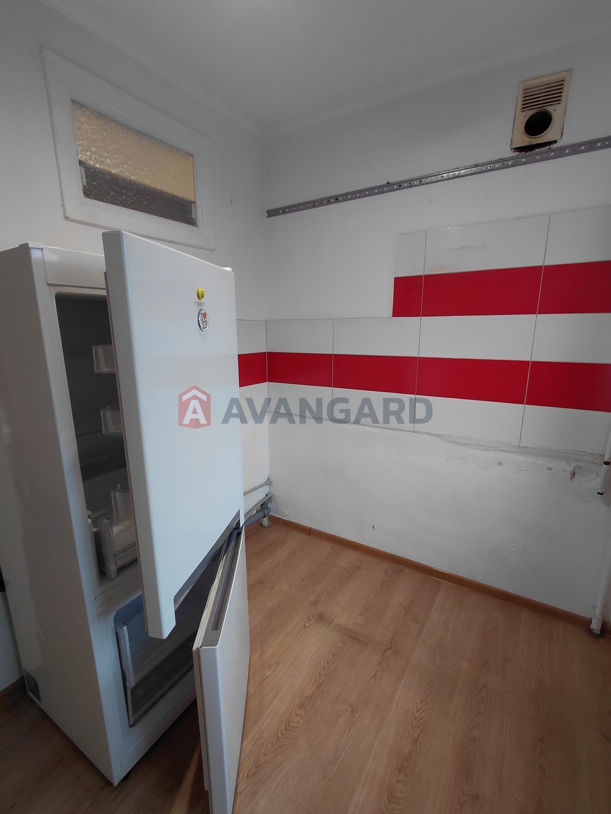 2 ��. ��������, 48/-/6 ��. �., 4/5 ������ ���� 10