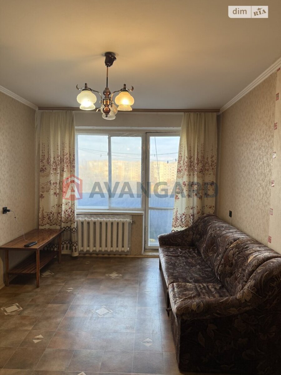 1 ��. ��������, 35/-/8 ��. �., 10/10 ������ ���� 9