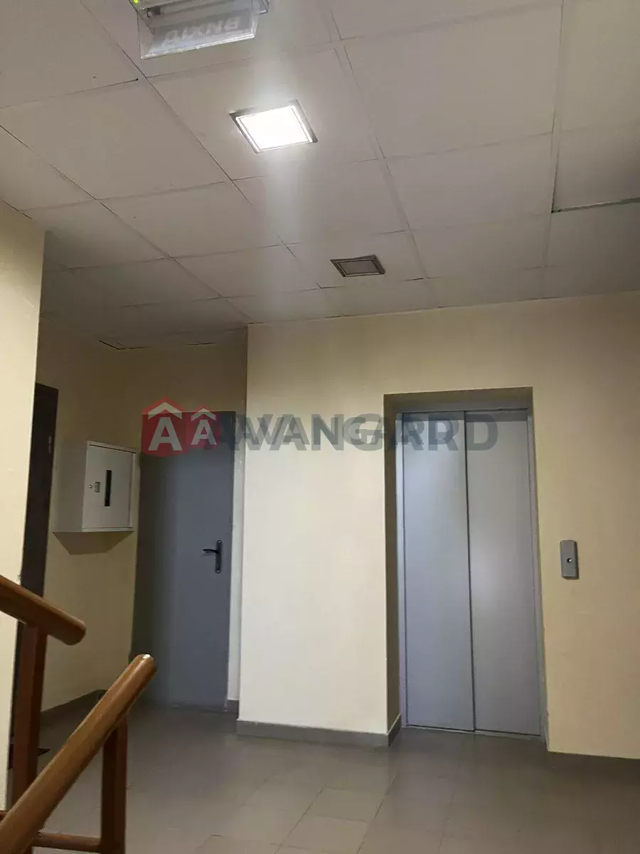 1 ��. ��������, 40/-/18 ��. �., 6/10 ������ ���� 6