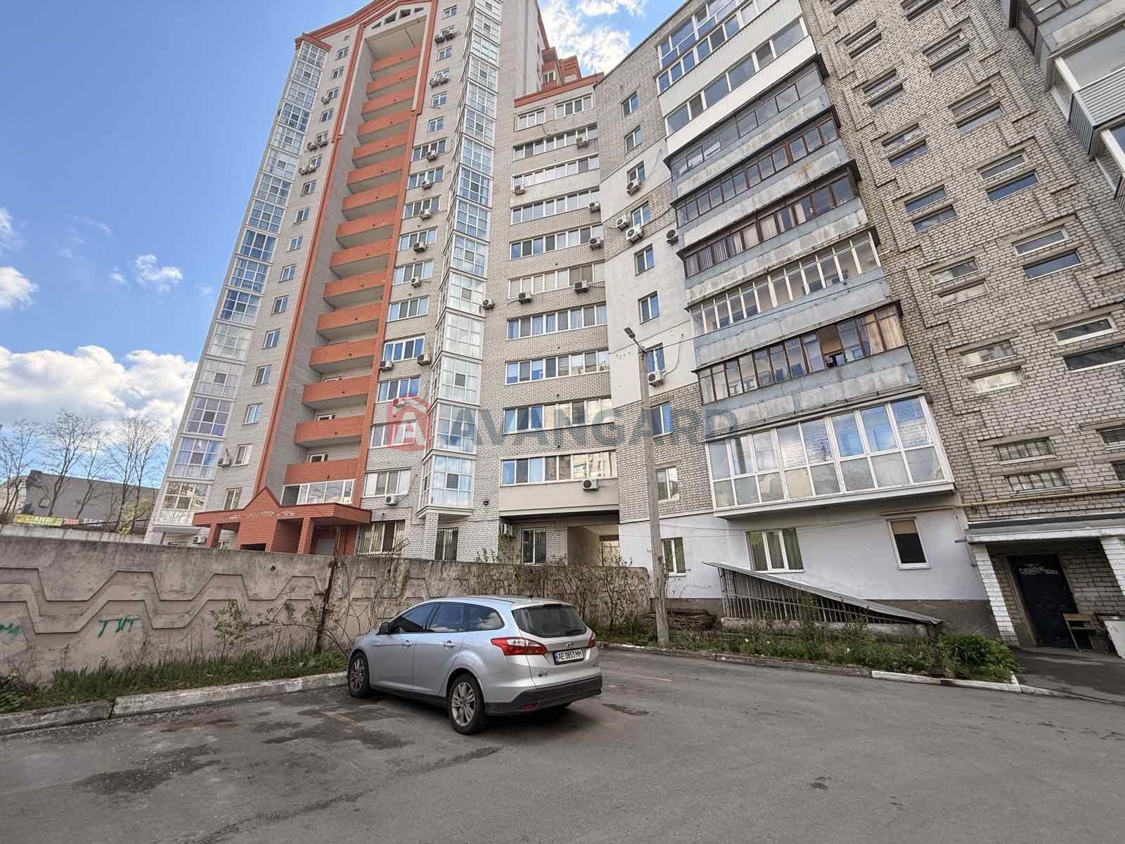 2 ��. ��������, 55/40/8 ��. �., 9/10 ������ ���� 1