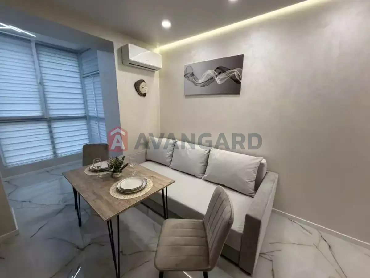 1 ��. ��������, 49/15/20 ��. �., 4/10 ������ ���� 4