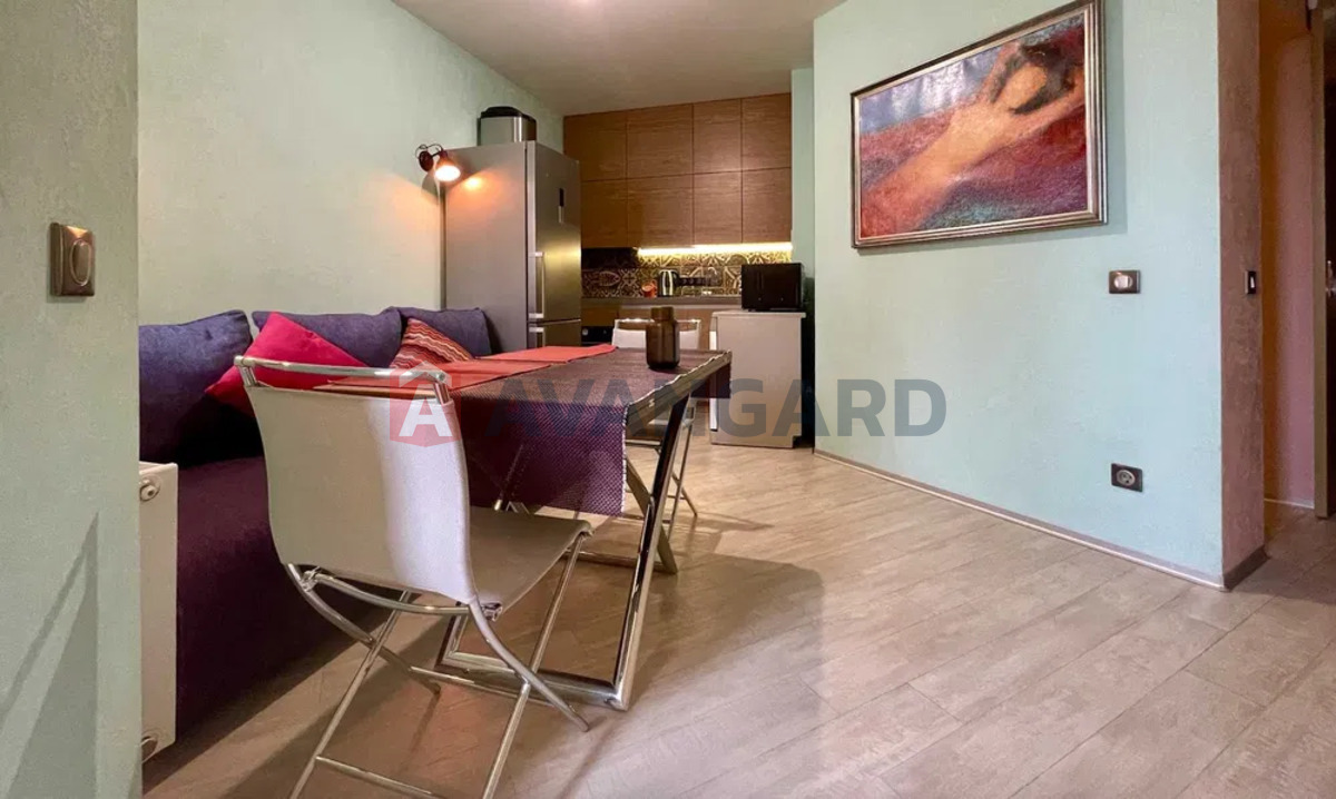 1 . , 43/-/20 . ., 8/23   9