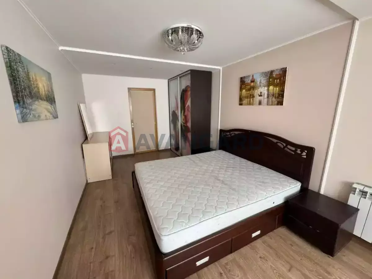 3 ��. ��������, 70/46/9 ��. �., 1/9 ������ ���� 5