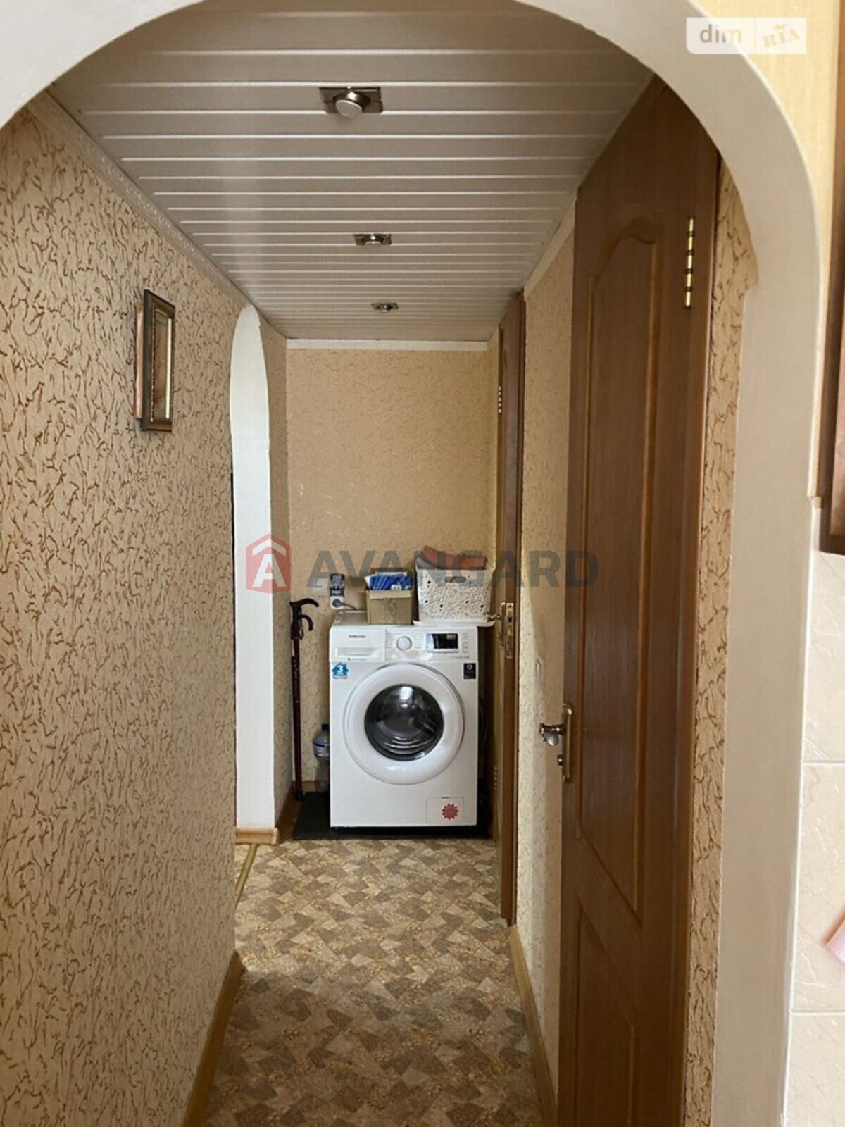 2 ��. ��������, 42/25/6 ��. �., 3/3 ������ ���� 29