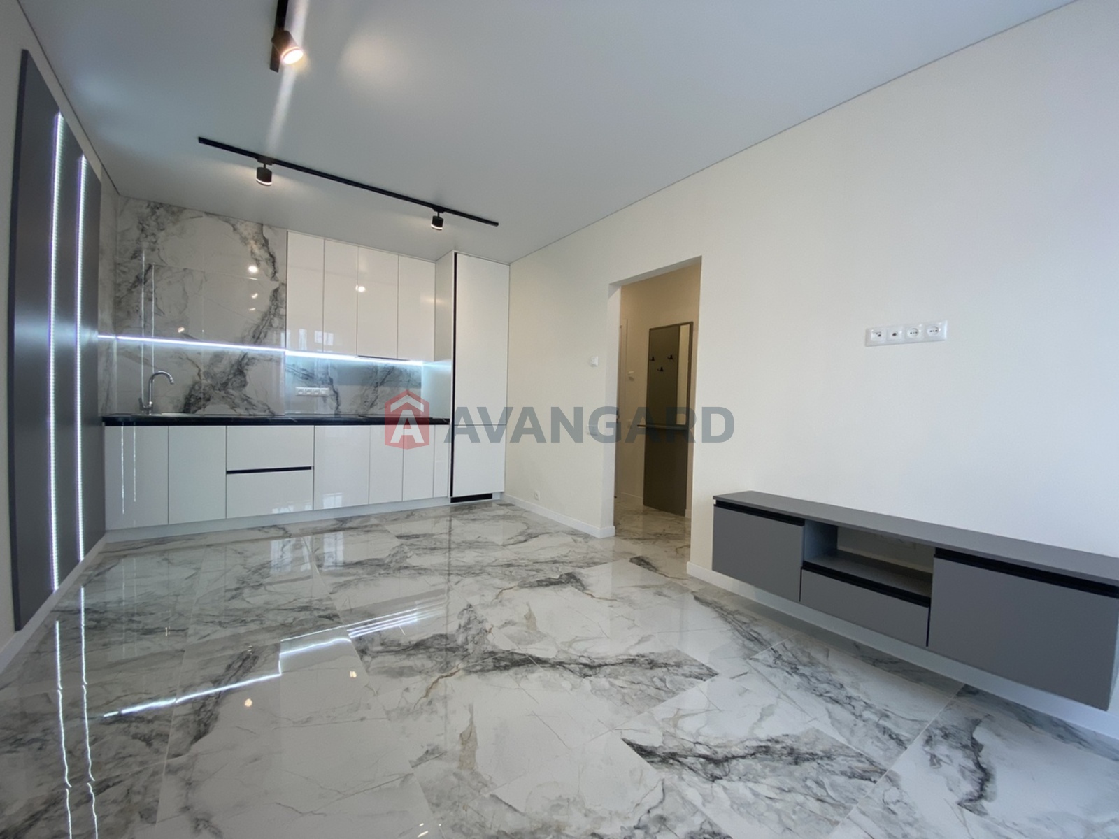 1 ��. ��������, 44/14/20 ��. �., 24/26 ������ ���� 6