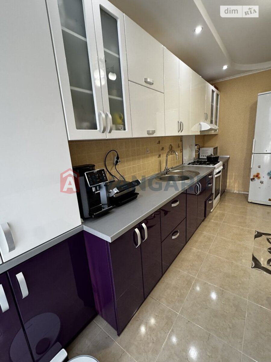 2 ��. ��������, 80/39/14 ��. �., 3/5 ������ ���� 9