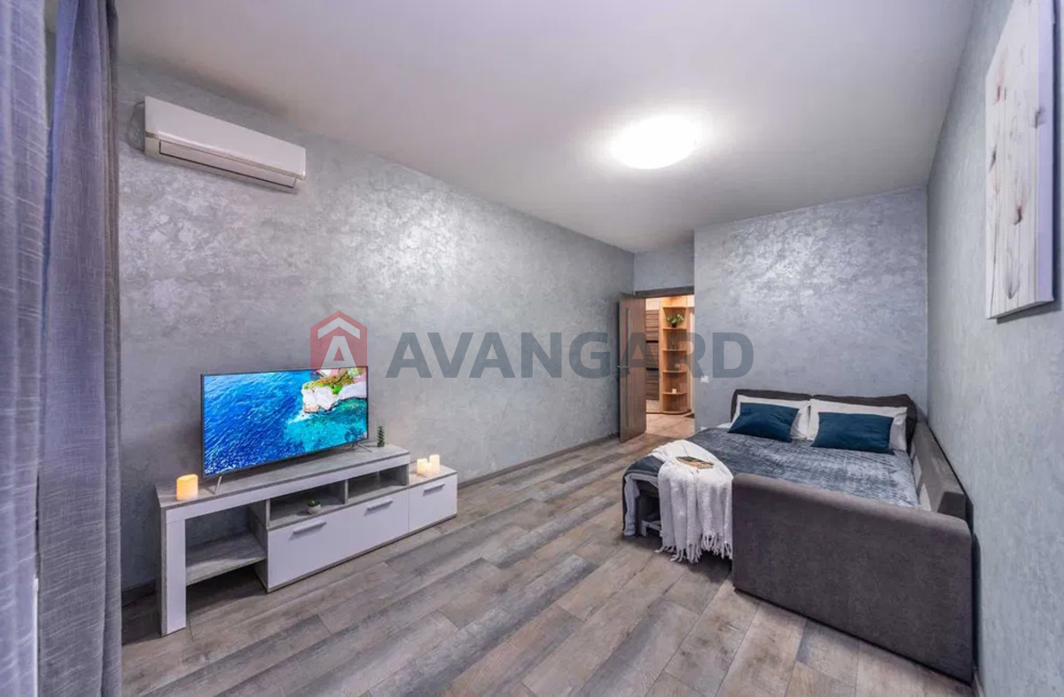 1 ��. ��������, 39/-/10 ��. �., 11/25 ������ ���� 5