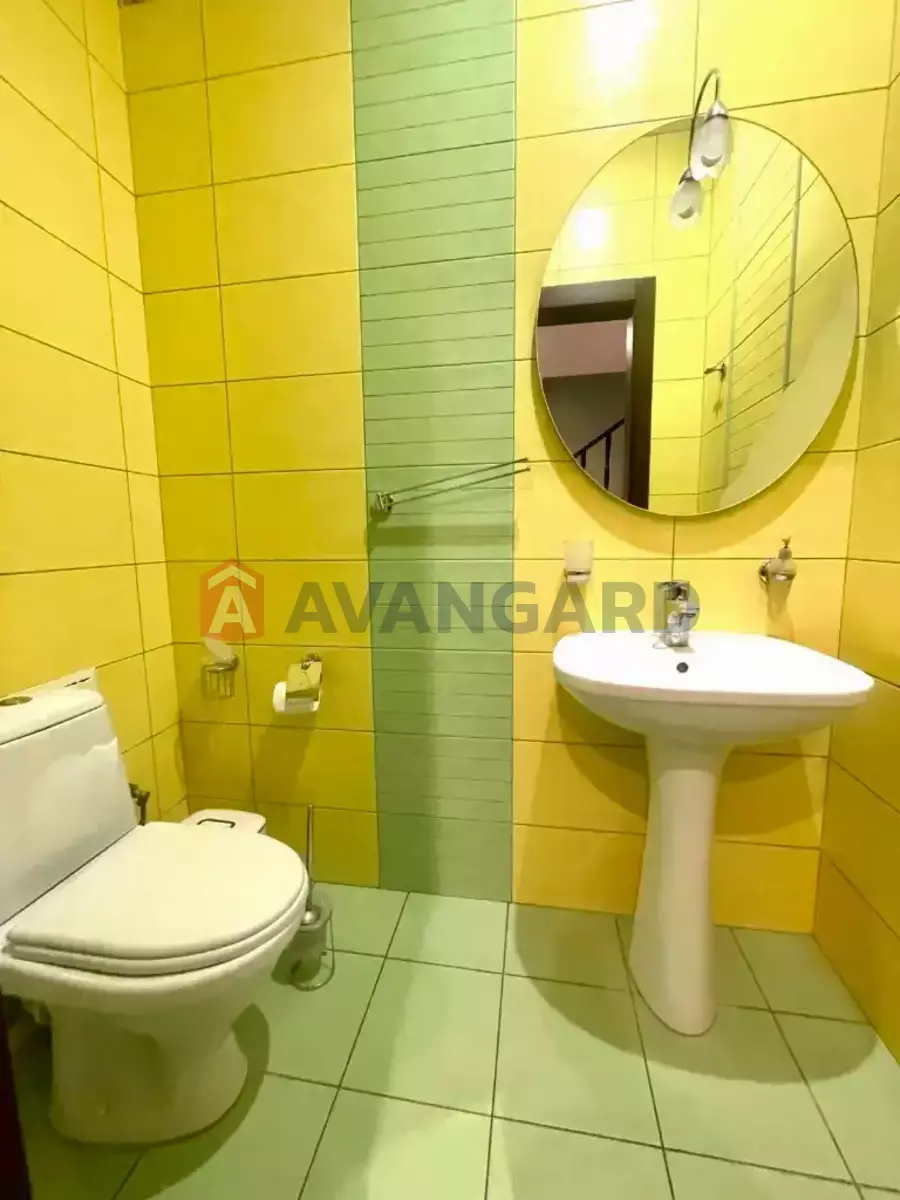 4 ��. ��������, 242/-/- ��. �., 10/11 ������ ���� 25