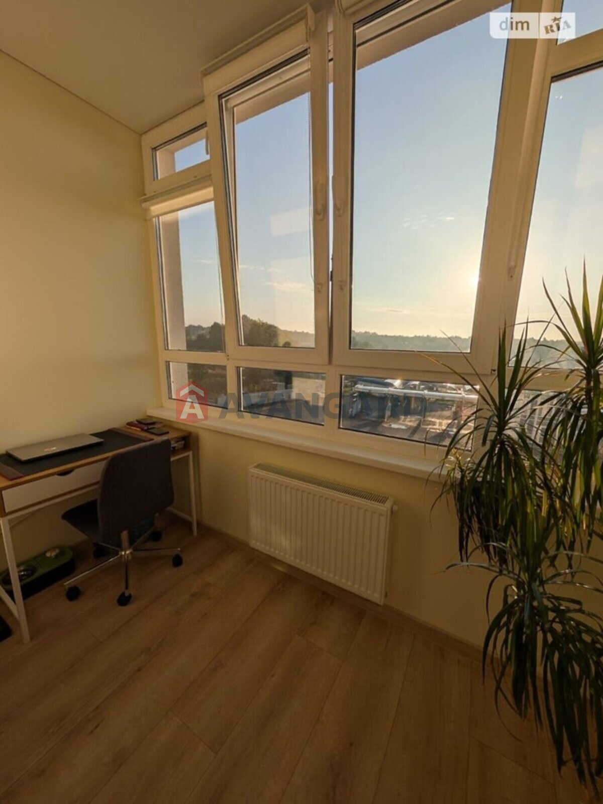 2 ����. ��������, 80/-/20 ��. �., 4/10 ���� ���� 7