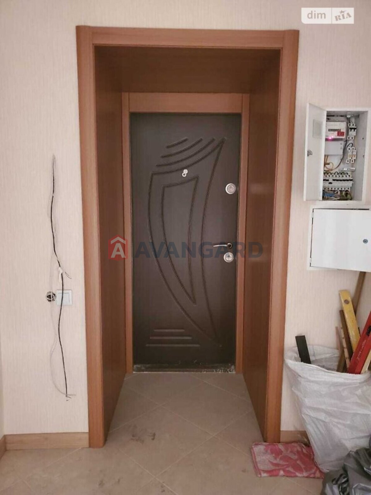 4 ����. ��������, 199/112/30 ��. �., 2/5 ���� ���� 3