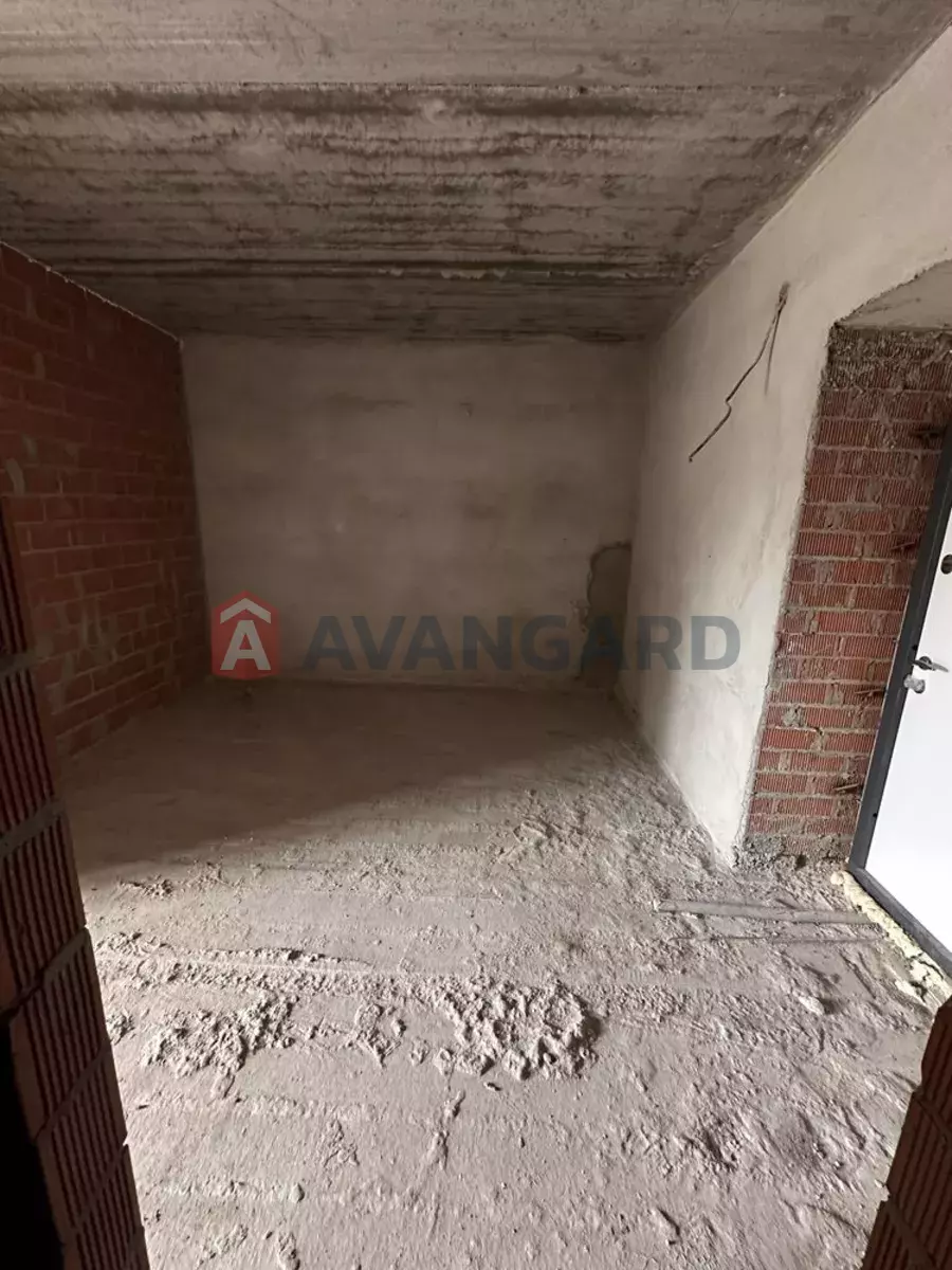 2 ��. ��������, 48/-/18 ��. �., 1/10 ������ ���� 4