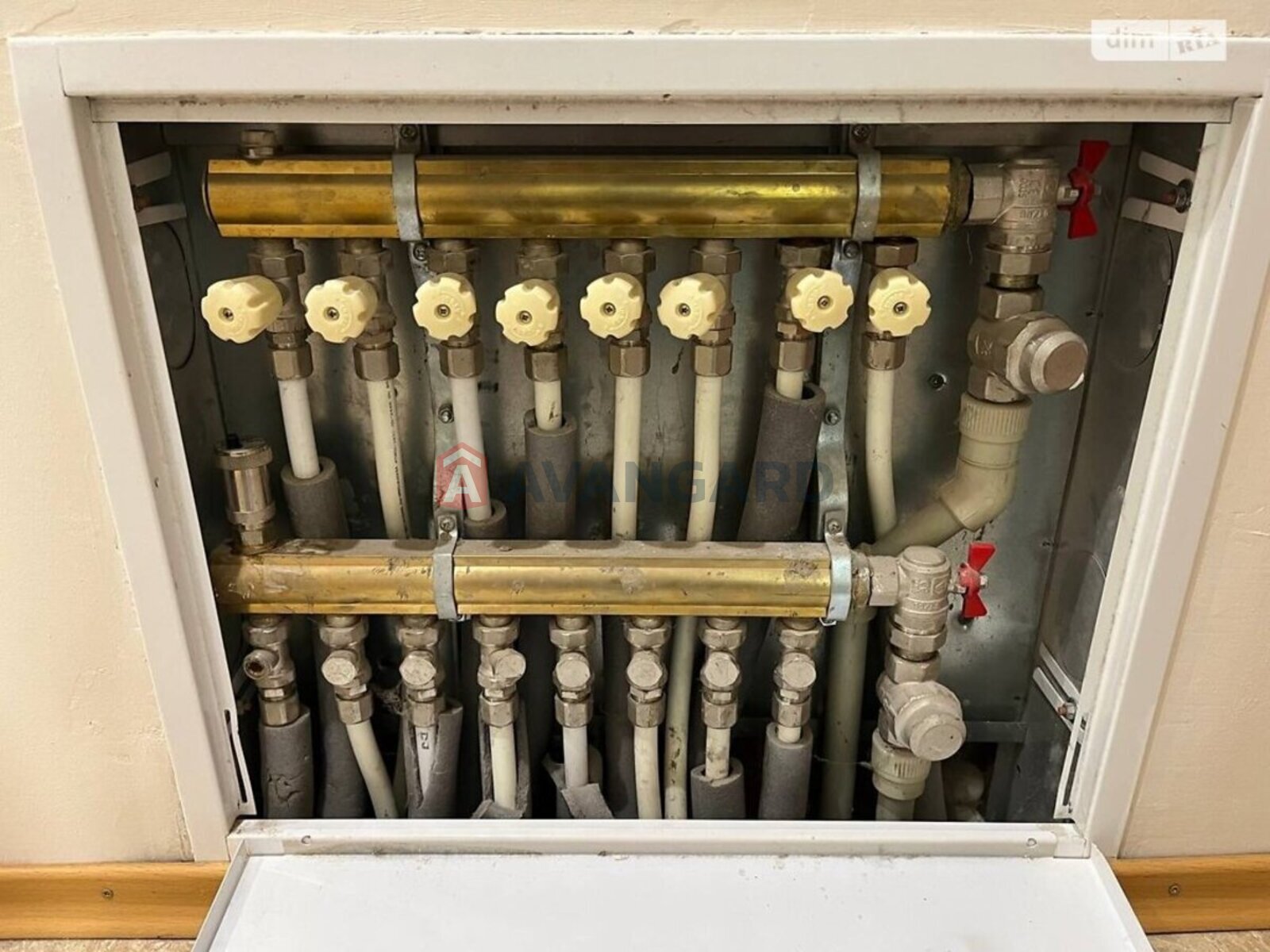 3 ��. ��������, 95/50/11 ��. �., 4/6 ������ ���� 13