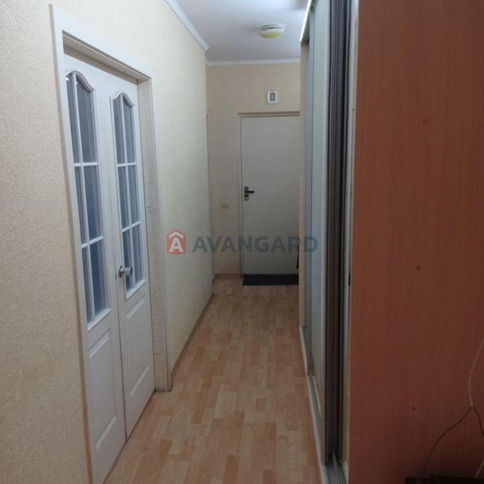 3 ��. ��������, 65/-/11 ��. �., 2/9 ������ ���� 3