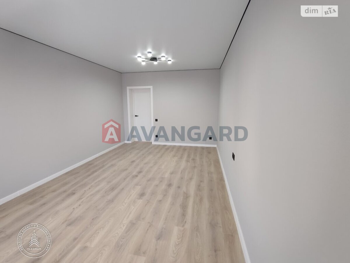 1 ��. ��������, 50/-/14 ��. �., 2/3 ������ ���� 15