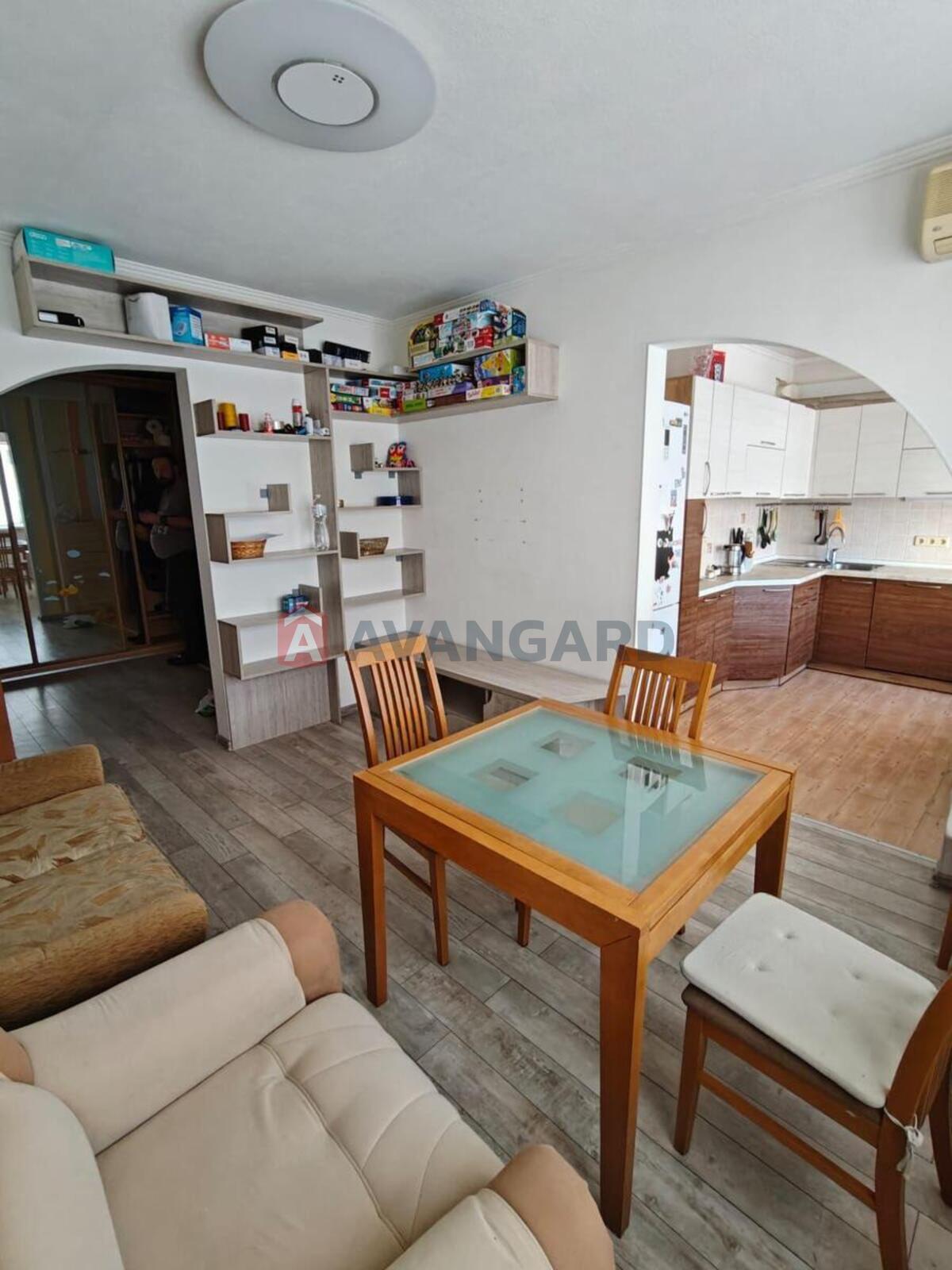 3 ��. ��������, 72/42/8 ��. �., 13/16 ������ ���� 11