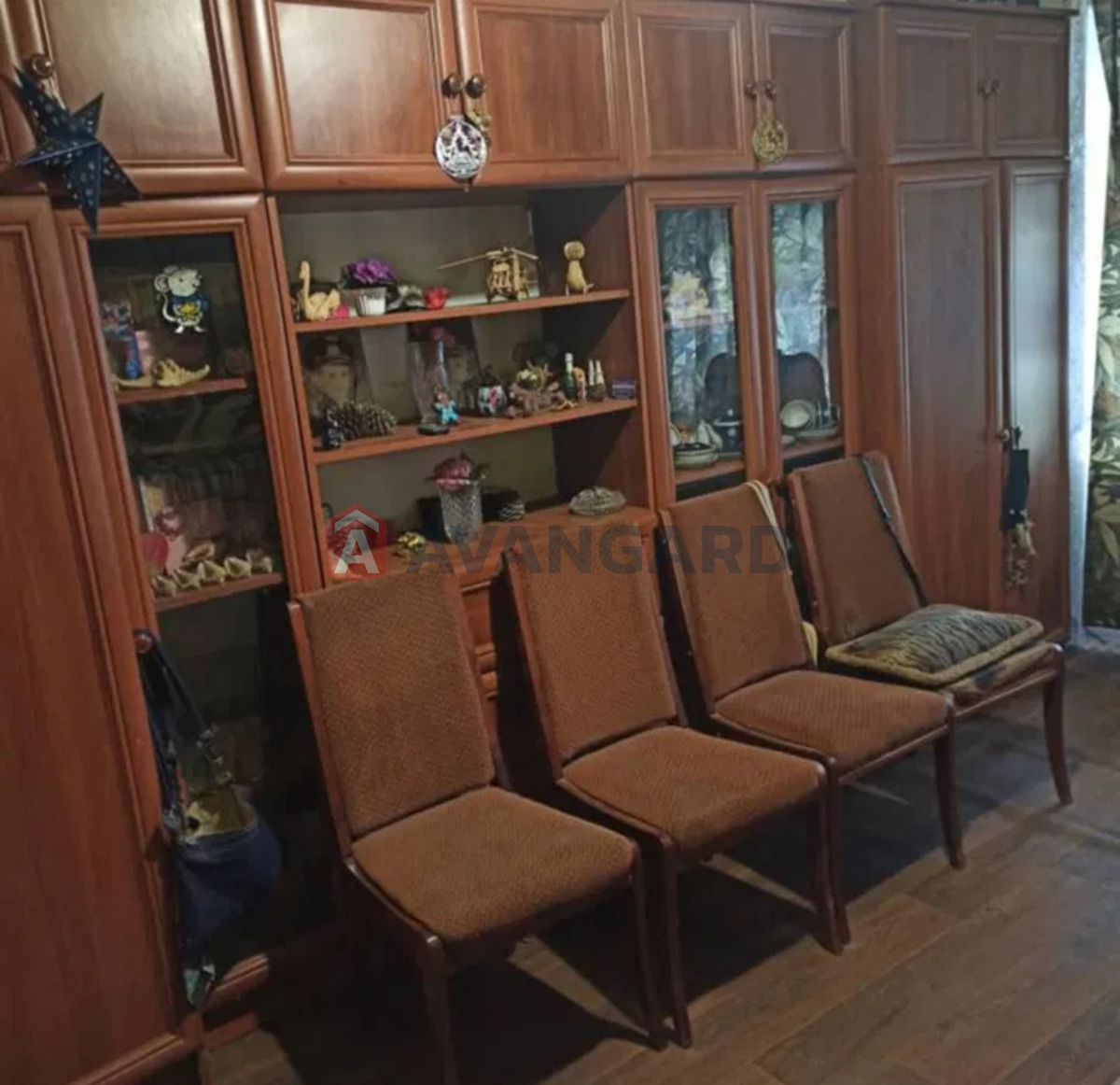 1 ��. ��������, 45/-/6 ��. �., 5/5 ������ ���� 12