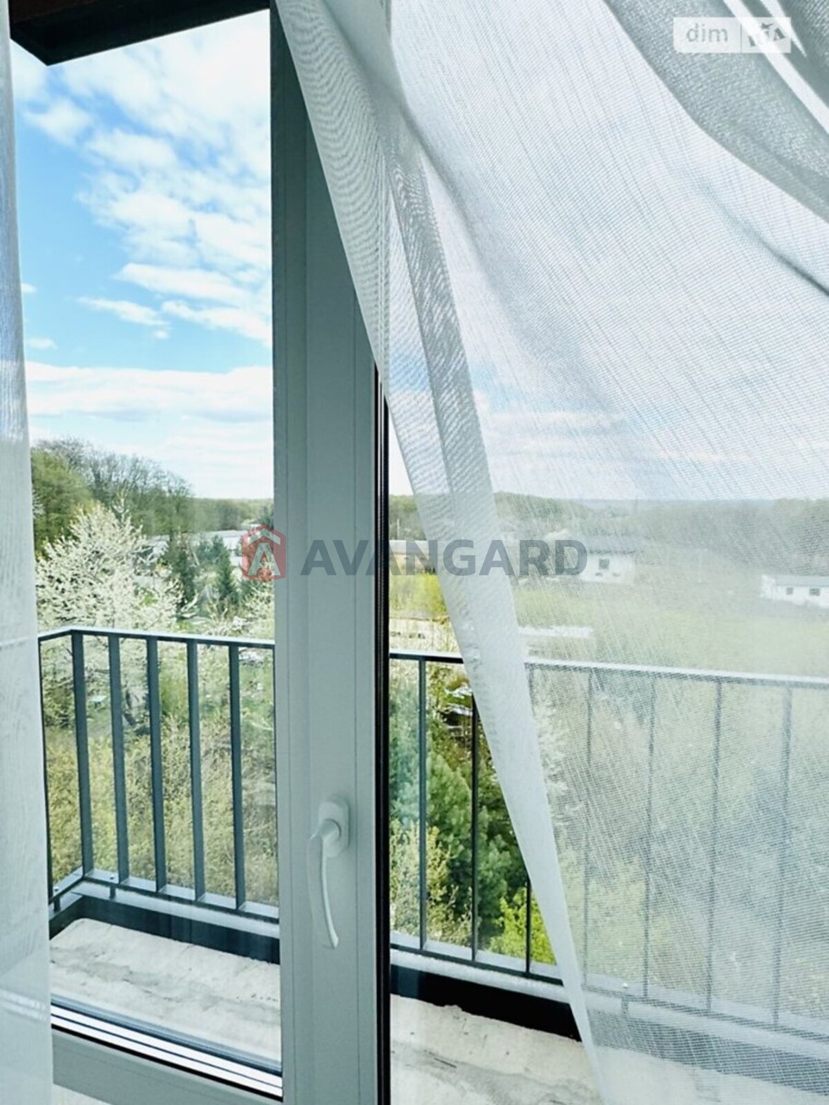 2 ��. ��������, 61/-/26 ��. �., 5/5 ������ ���� 24