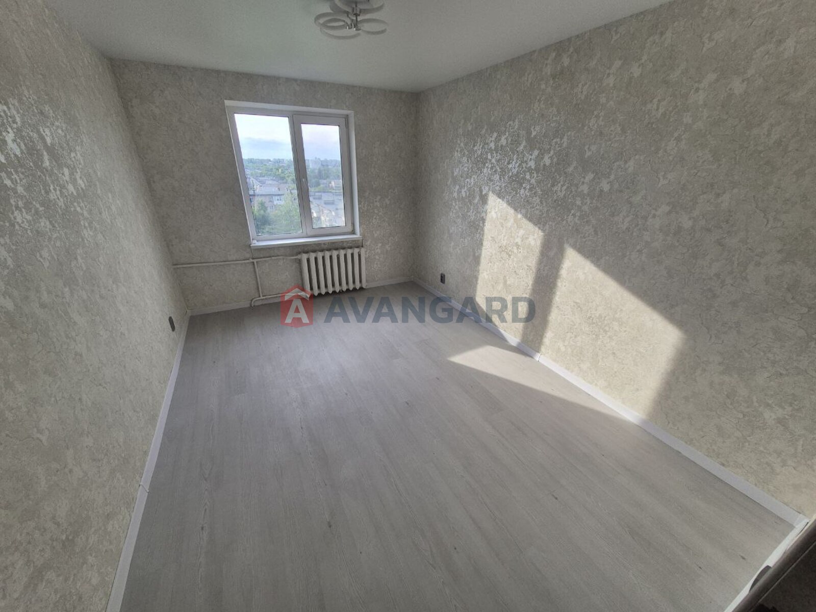 3 ��. ��������, 68/-/8 ��. �., 9/9 ������ ���� 9